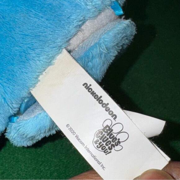 Blue's Clues & You! Peek-A-Blue plush toy - Picture 3 of 3